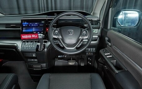 Honda Stepwgn IV, 2019 год, 2 350 000 рублей, 9 фотография