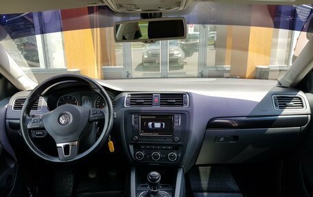 Volkswagen Jetta VI, 2012 год, 910 000 рублей, 11 фотография