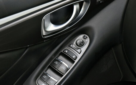 Infiniti Q50 I рестайлинг, 2015 год, 1 780 000 рублей, 12 фотография