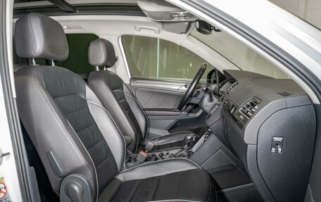Volkswagen Tiguan II, 2018 год, 2 495 000 рублей, 12 фотография