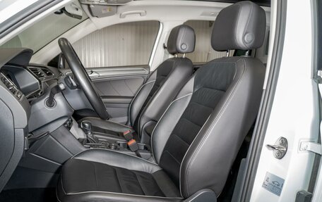 Volkswagen Tiguan II, 2018 год, 2 495 000 рублей, 14 фотография