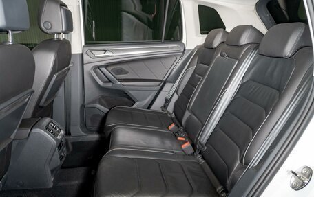 Volkswagen Tiguan II, 2018 год, 2 495 000 рублей, 13 фотография