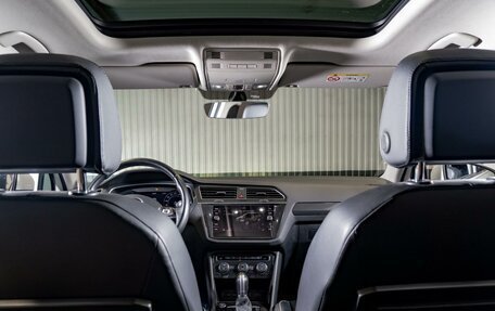 Volkswagen Tiguan II, 2018 год, 2 495 000 рублей, 17 фотография