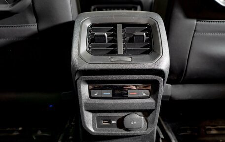 Volkswagen Tiguan II, 2018 год, 2 495 000 рублей, 27 фотография