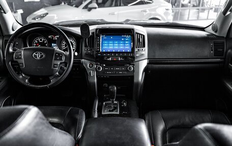 Toyota Land Cruiser 200, 2011 год, 8 250 000 рублей, 32 фотография