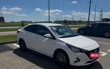 Hyundai Solaris II рестайлинг, 2022 год, 2 430 000 рублей, 2 фотография
