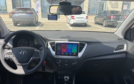 Hyundai Solaris II рестайлинг, 2022 год, 2 430 000 рублей, 11 фотография