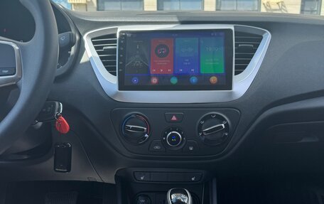 Hyundai Solaris II рестайлинг, 2022 год, 2 430 000 рублей, 12 фотография