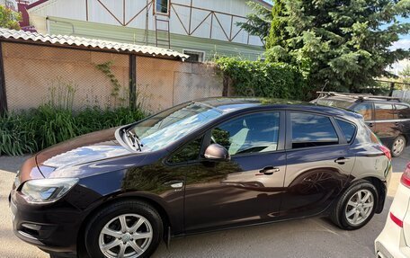 Opel Astra J, 2013 год, 990 000 рублей, 2 фотография