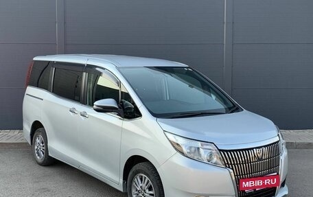 Toyota Esquire I, 2016 год, 2 090 000 рублей, 6 фотография