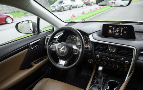 Lexus RX IV рестайлинг, 2016 год, 2 849 000 рублей, 14 фотография