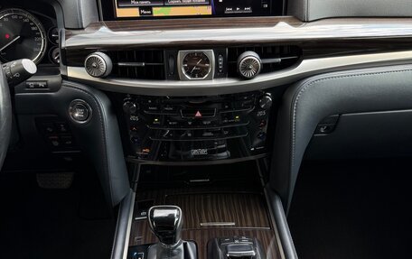 Lexus LX III, 2018 год, 8 250 000 рублей, 13 фотография
