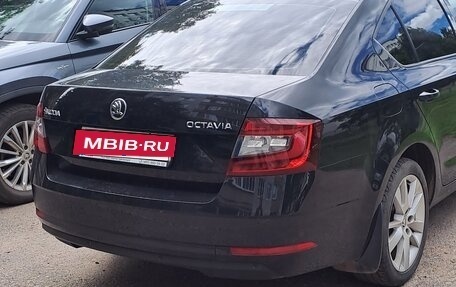 Skoda Octavia, 2017 год, 1 780 000 рублей, 2 фотография