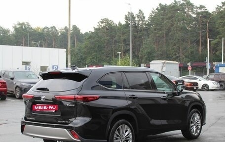 Toyota Highlander, 2026 год, 5 300 000 рублей, 5 фотография