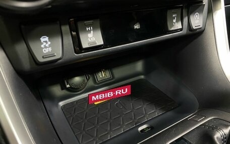 Toyota RAV4, 2024 год, 3 647 000 рублей, 25 фотография