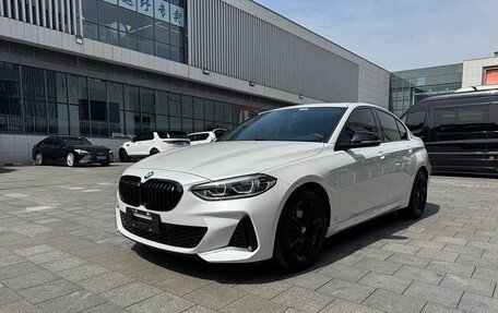 BMW 1 серия, 2023 год, 1 830 000 рублей, 1 фотография