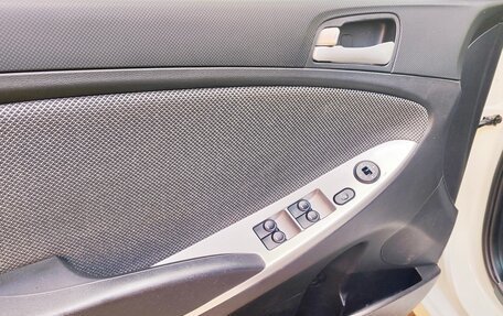 Hyundai Solaris II рестайлинг, 2013 год, 777 000 рублей, 9 фотография
