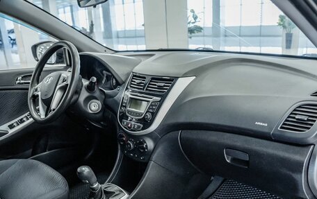 Hyundai Solaris II рестайлинг, 2013 год, 835 000 рублей, 11 фотография