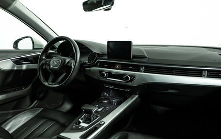 Audi A4, 2018 год, 1 899 700 рублей, 10 фотография