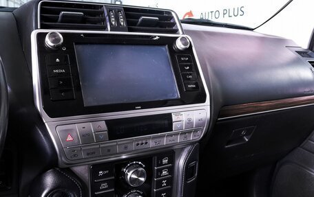 Toyota Land Cruiser Prado 150 рестайлинг 2, 2017 год, 4 240 000 рублей, 11 фотография