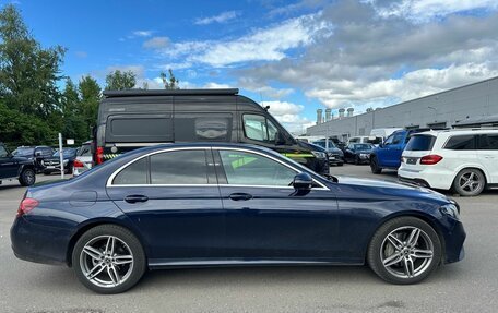 Mercedes-Benz E-Класс, 2020 год, 3 570 000 рублей, 5 фотография