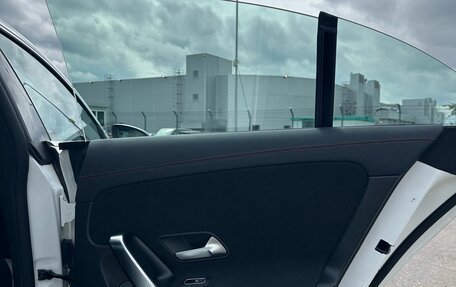 Mercedes-Benz CLA, 2021 год, 4 390 000 рублей, 23 фотография