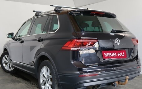 Volkswagen Tiguan II, 2018 год, 1 999 000 рублей, 4 фотография