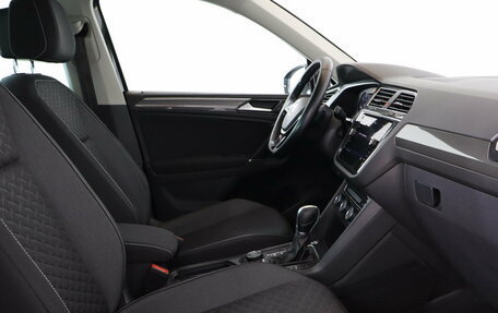 Volkswagen Tiguan II, 2018 год, 1 999 000 рублей, 13 фотография