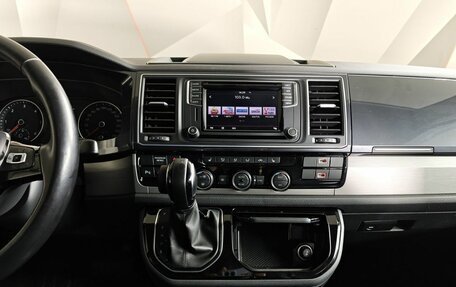 Volkswagen Multivan T6 рестайлинг, 2019 год, 3 999 999 рублей, 15 фотография