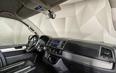 Volkswagen Multivan T6 рестайлинг, 2019 год, 3 999 999 рублей, 13 фотография