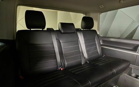 Volkswagen Multivan T6 рестайлинг, 2019 год, 3 999 999 рублей, 17 фотография