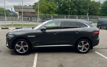 Jaguar F-Pace, 2017 год, 2 550 000 рублей, 3 фотография