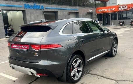 Jaguar F-Pace, 2017 год, 2 550 000 рублей, 5 фотография