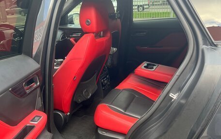 Jaguar F-Pace, 2017 год, 2 550 000 рублей, 11 фотография