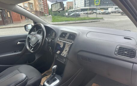 Volkswagen Polo VI (EU Market), 2017 год, 890 000 рублей, 13 фотография