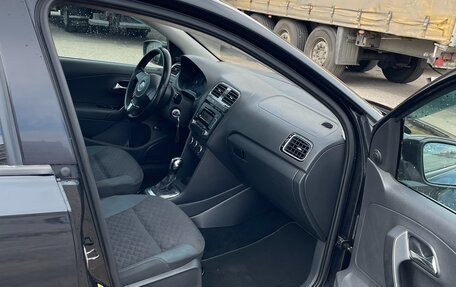Volkswagen Polo VI (EU Market), 2011 год, 450 000 рублей, 16 фотография