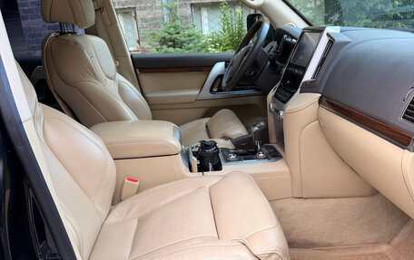 Toyota Land Cruiser 200, 2016 год, 5 750 000 рублей, 10 фотография