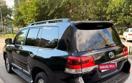 Toyota Land Cruiser 200, 2016 год, 5 750 000 рублей, 4 фотография