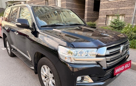 Toyota Land Cruiser 200, 2016 год, 5 750 000 рублей, 2 фотография