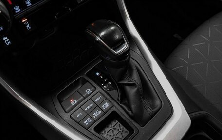 Toyota RAV4, 2021 год, 3 379 000 рублей, 10 фотография