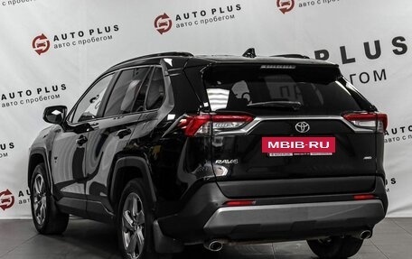 Toyota RAV4, 2021 год, 3 379 000 рублей, 2 фотография