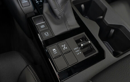 Toyota Land Cruiser Prado, 2025 год, 10 550 000 рублей, 25 фотография