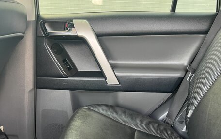 Toyota Land Cruiser Prado 150 рестайлинг 2, 2012 год, 2 610 000 рублей, 23 фотография