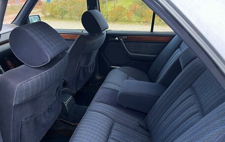 Mercedes-Benz W124, 1991 год, 230 000 рублей, 15 фотография