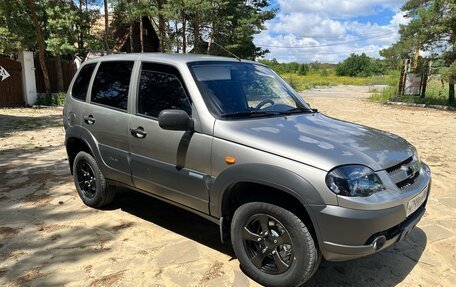Chevrolet Niva I рестайлинг, 2009 год, 452 000 рублей, 2 фотография