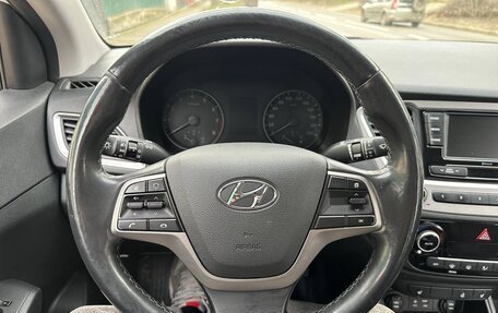 Hyundai Solaris II рестайлинг, 2017 год, 1 100 000 рублей, 18 фотография
