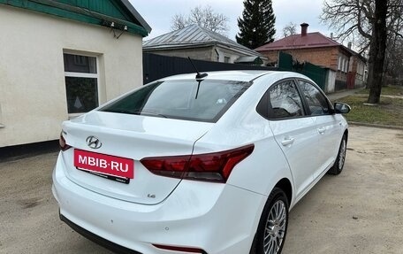 Hyundai Solaris II рестайлинг, 2017 год, 1 100 000 рублей, 6 фотография