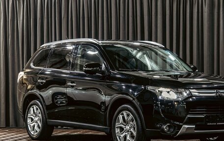 Mitsubishi Outlander III рестайлинг 3, 2014 год, 1 285 000 рублей, 7 фотография