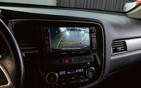 Mitsubishi Outlander III рестайлинг 3, 2014 год, 1 285 000 рублей, 14 фотография