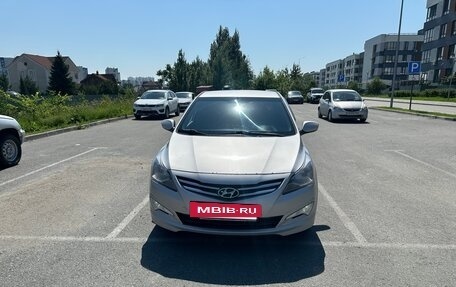 Hyundai Solaris II рестайлинг, 2014 год, 800 000 рублей, 2 фотография